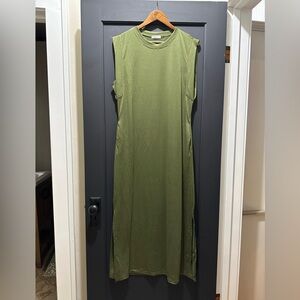 Chic Olive Green Sleeveless Maxi Dress